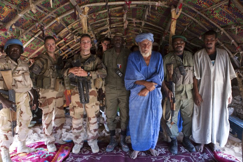 French soldiers with Malian chief