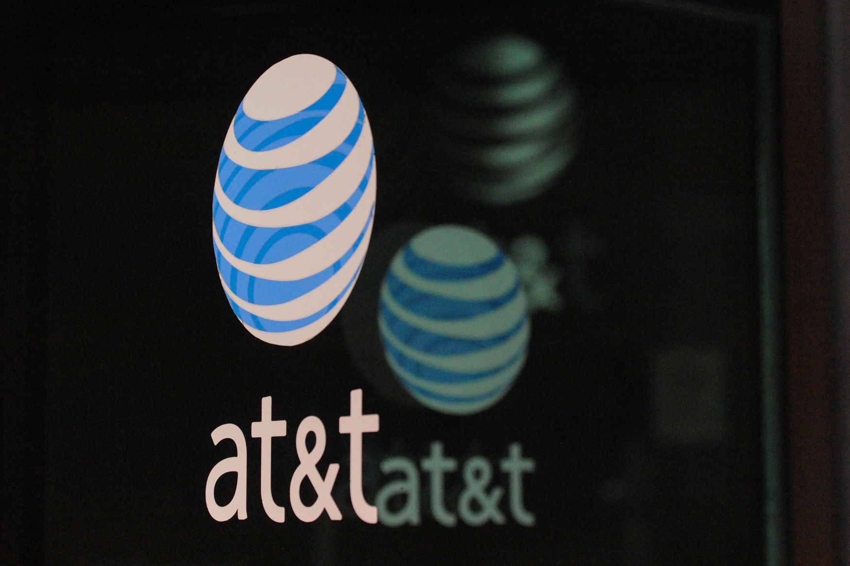 At&T hacking snowden fight for the future