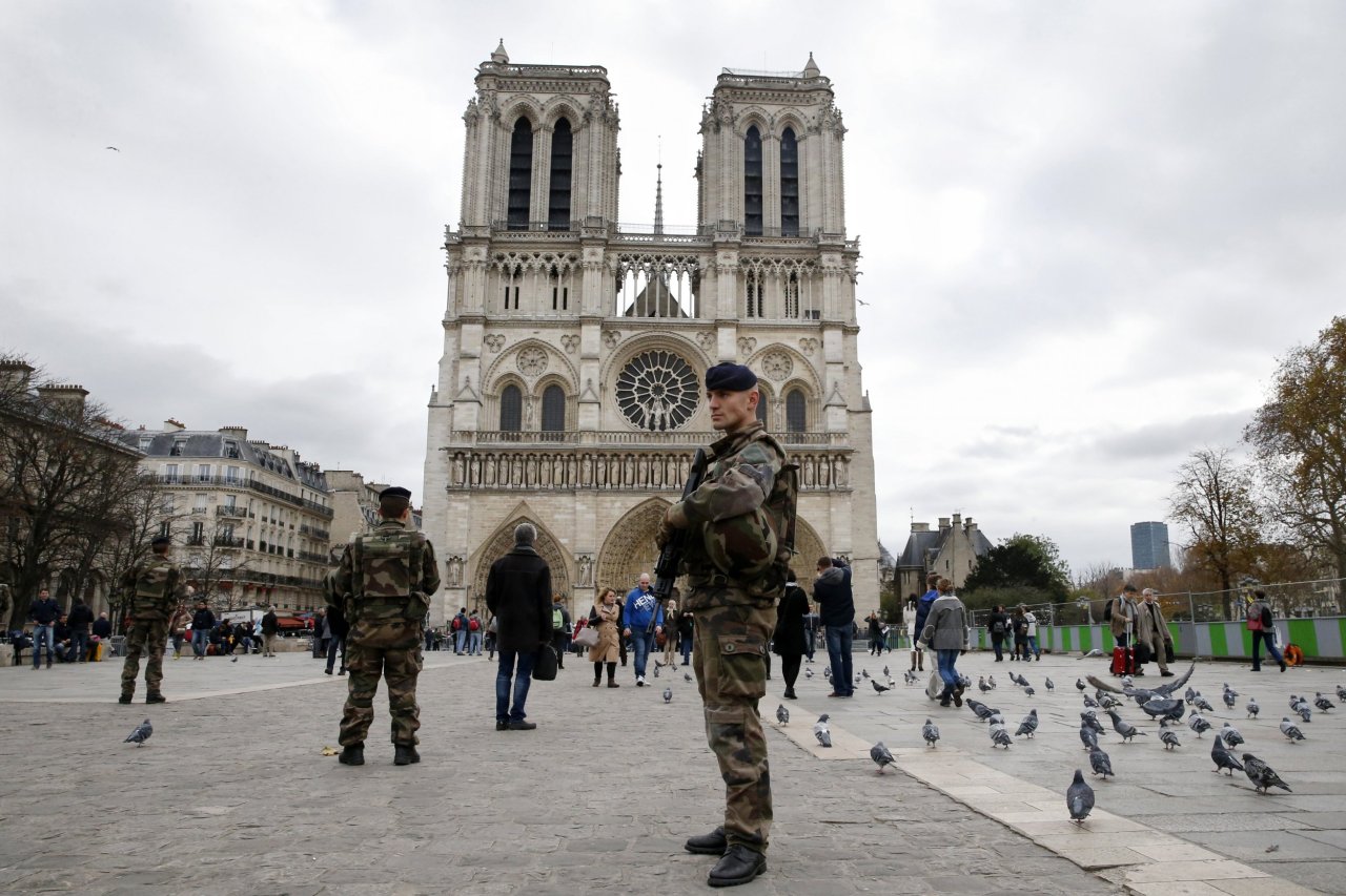 Notre Dame soldiers