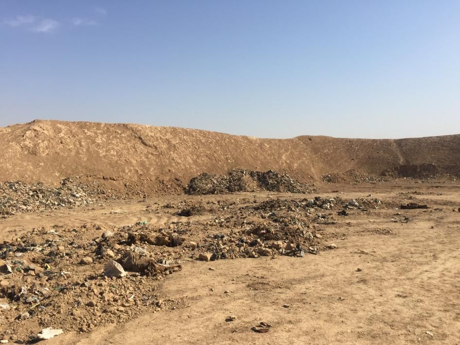 The mass grave discovered by Iraqi forces