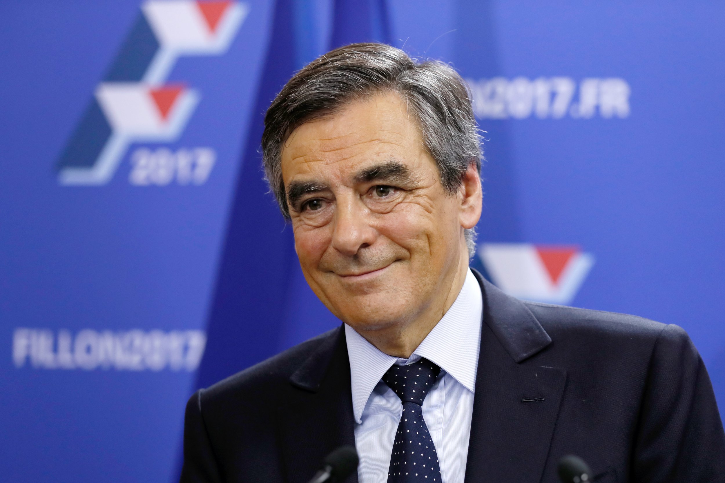 11_25_France_Fillon_01