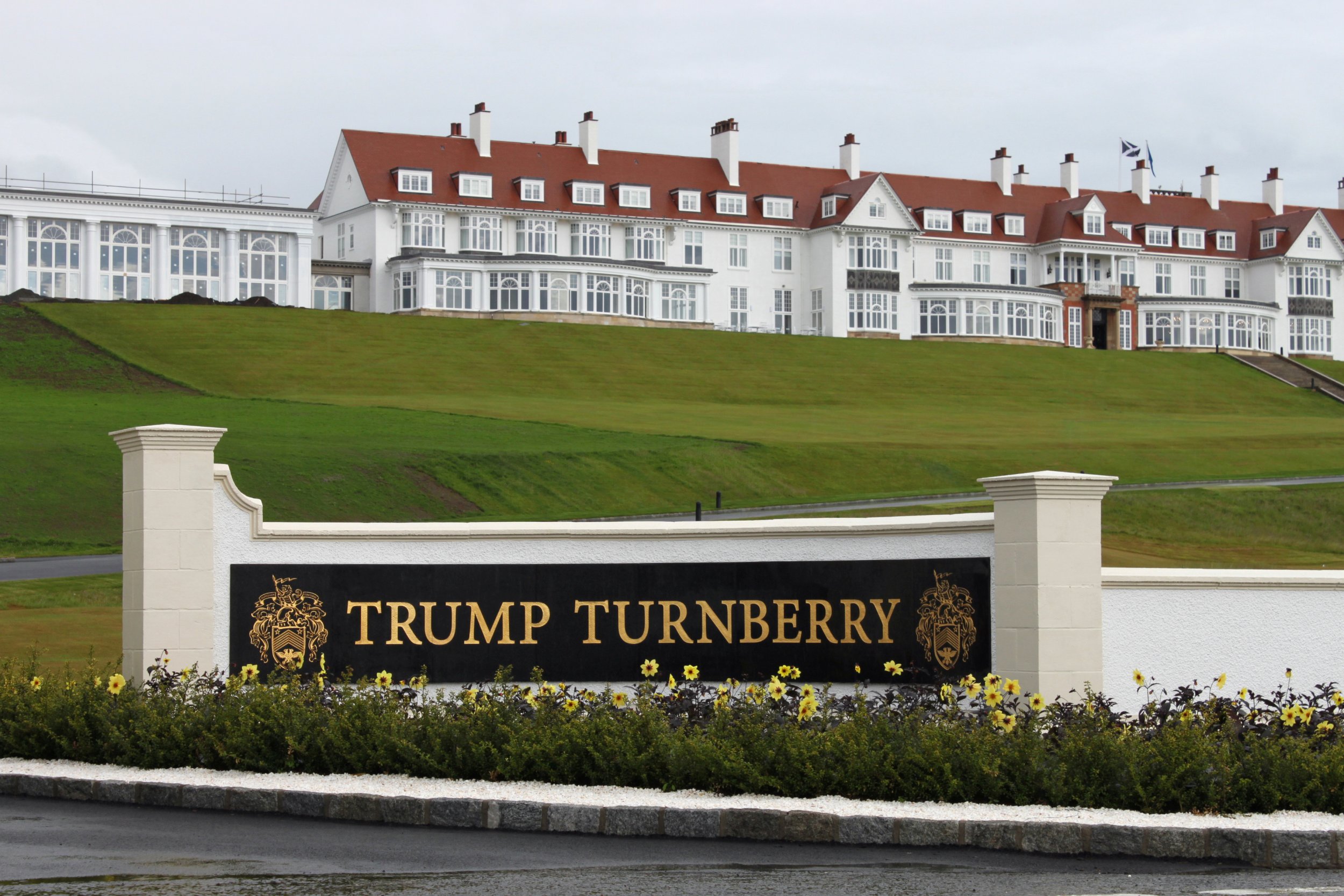 11_24_Trump_Business_01