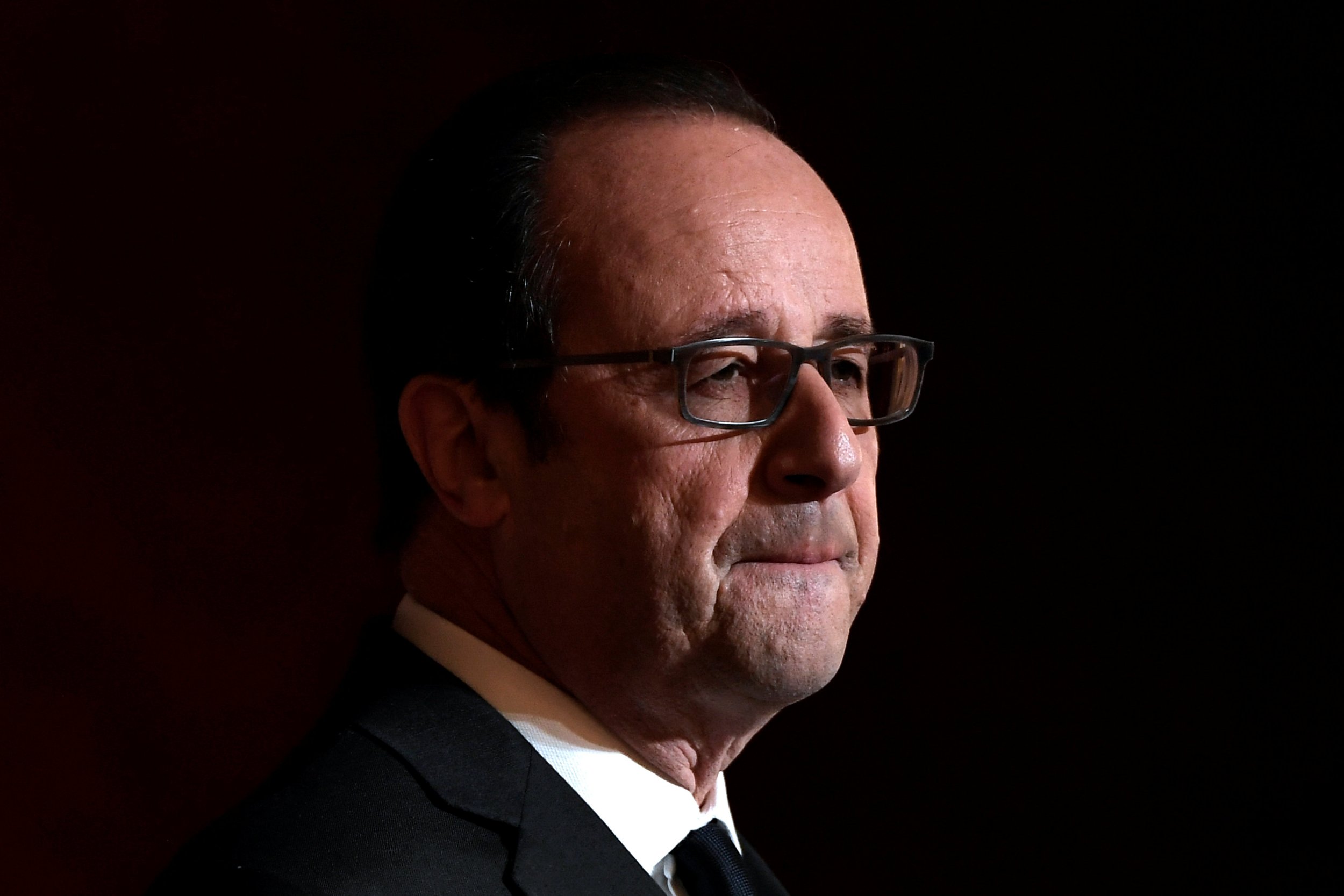 12_01_hollande_01