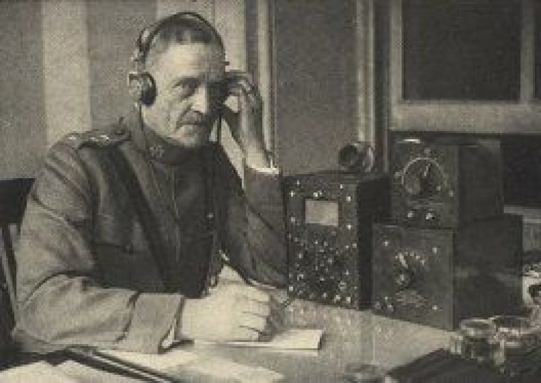 01-01-Pershing_War_01