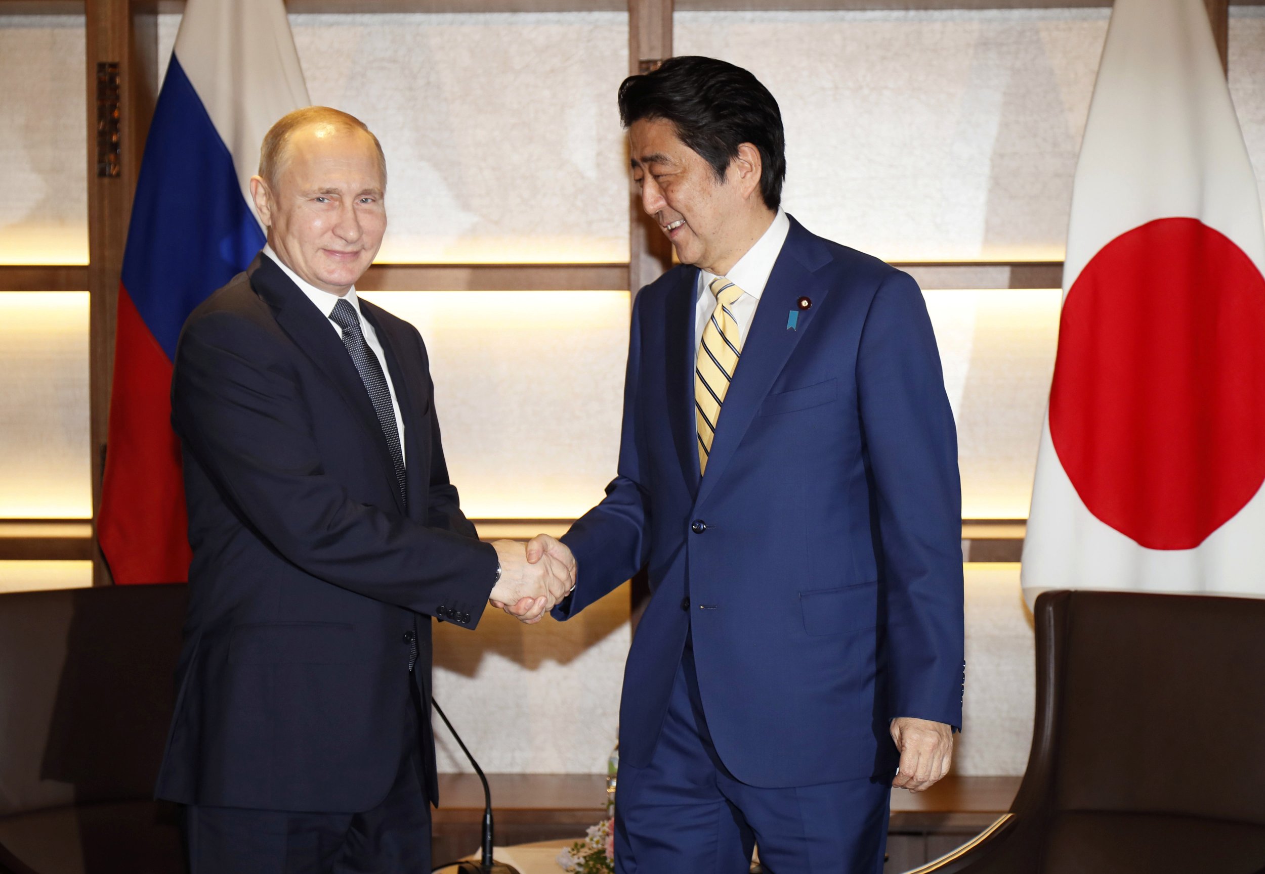 Vladimir Putin and Shinzo Abe