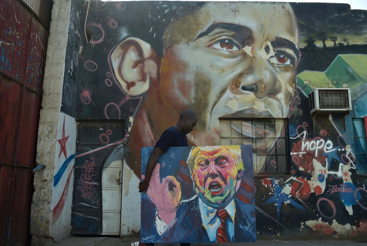Obama Trump painting Kenya