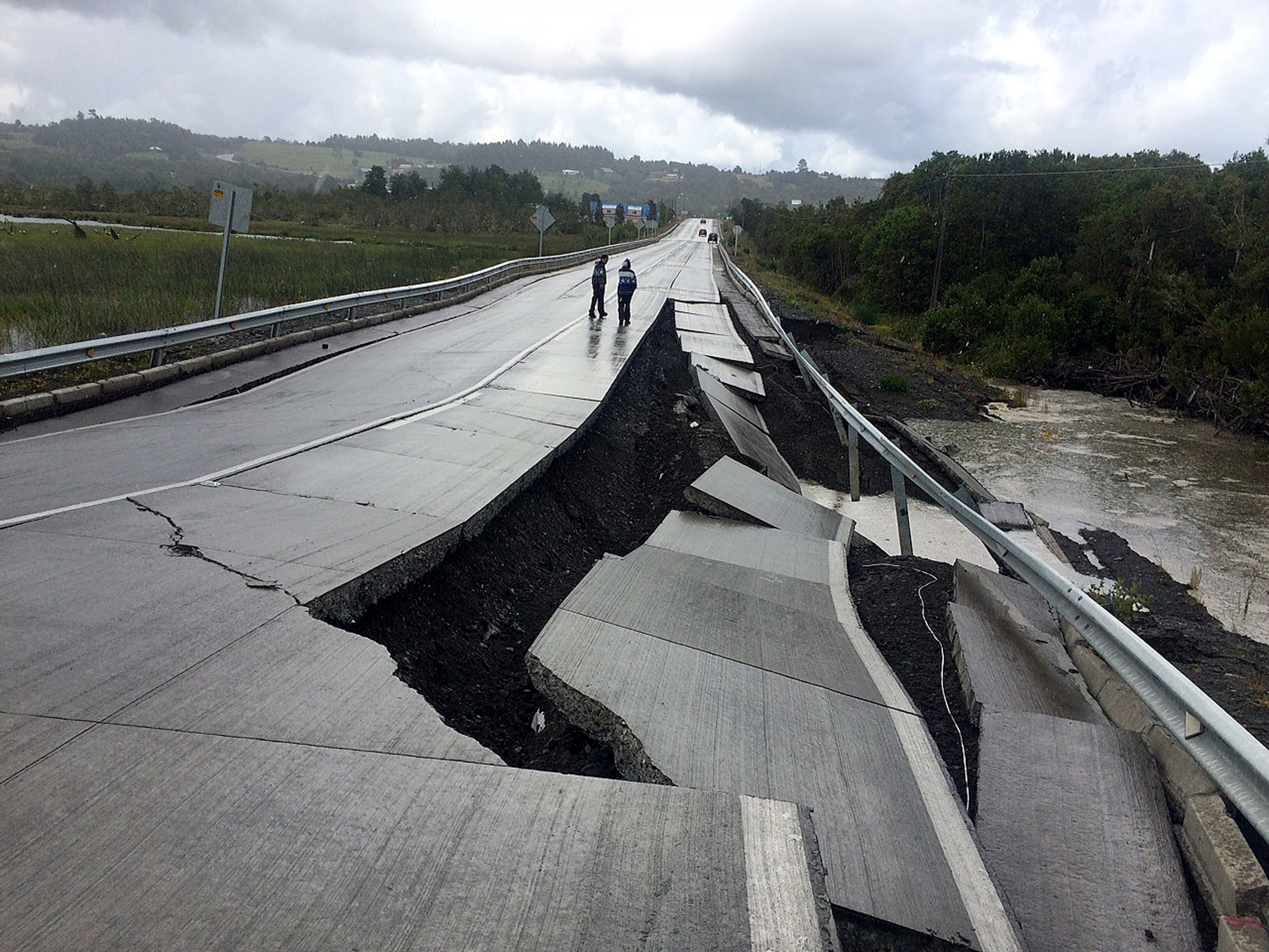 12_25_chile_earthquake_01 12_25_chile_earthquake_01