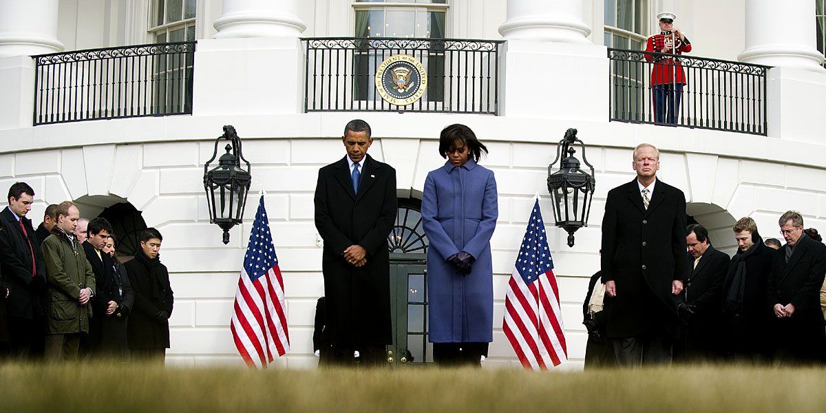 obama-giffords-silence-wide