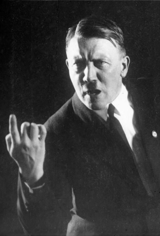 01_13_Adolf_Hitler_01