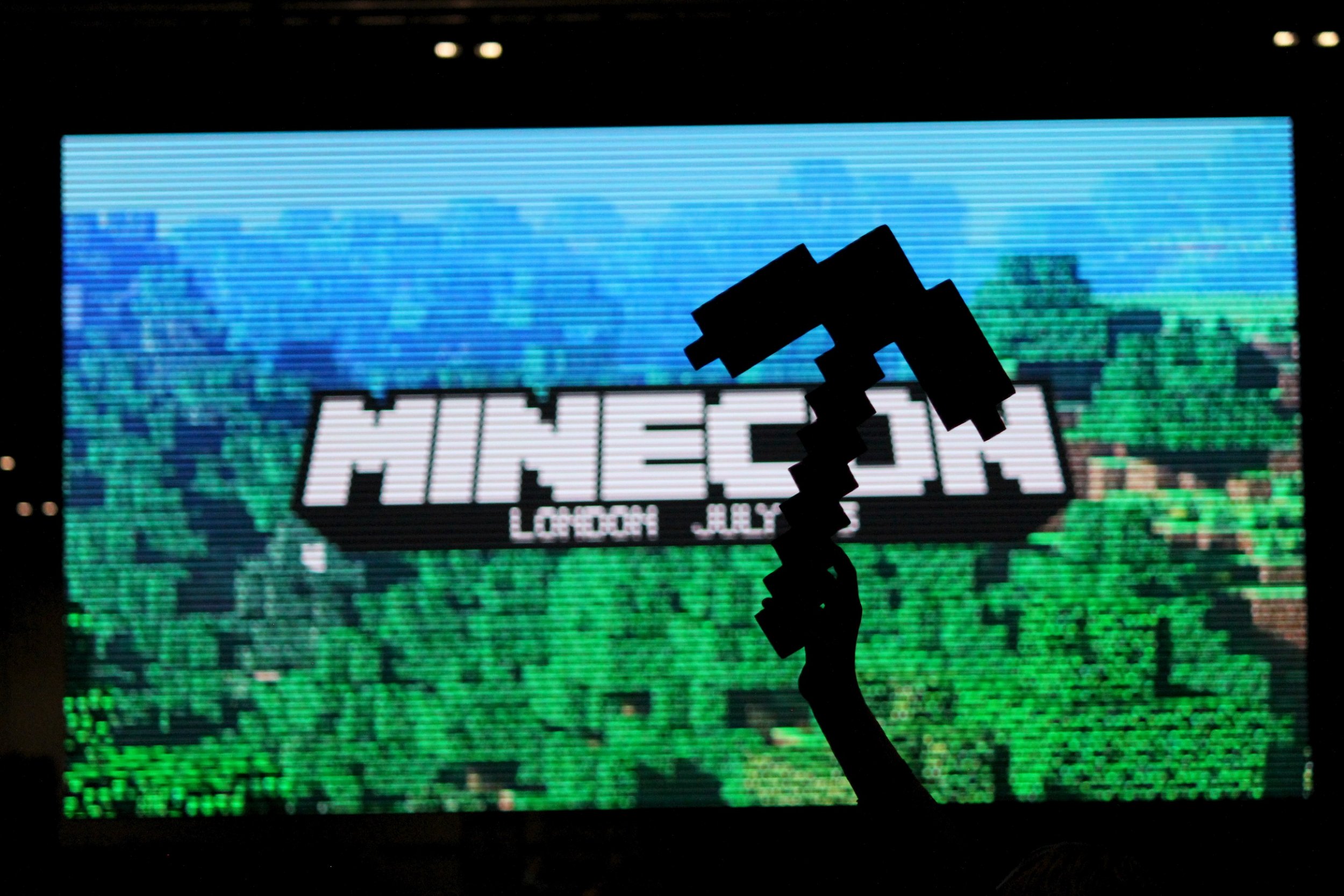 Minecraft Botnet: Android Apps Hijacked By Malware For Attacks