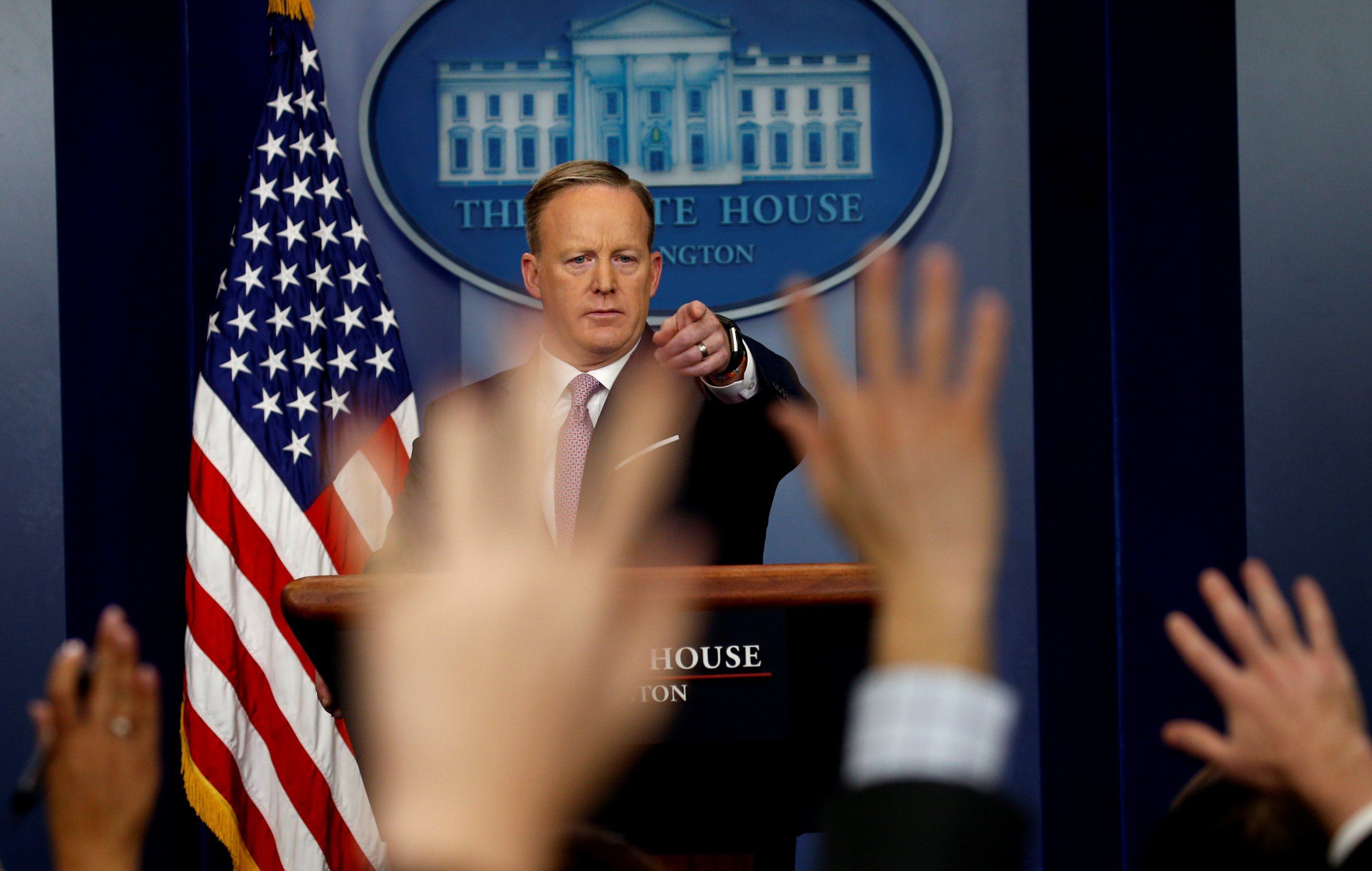 0123_Sean_Spicer_first_briefing_01