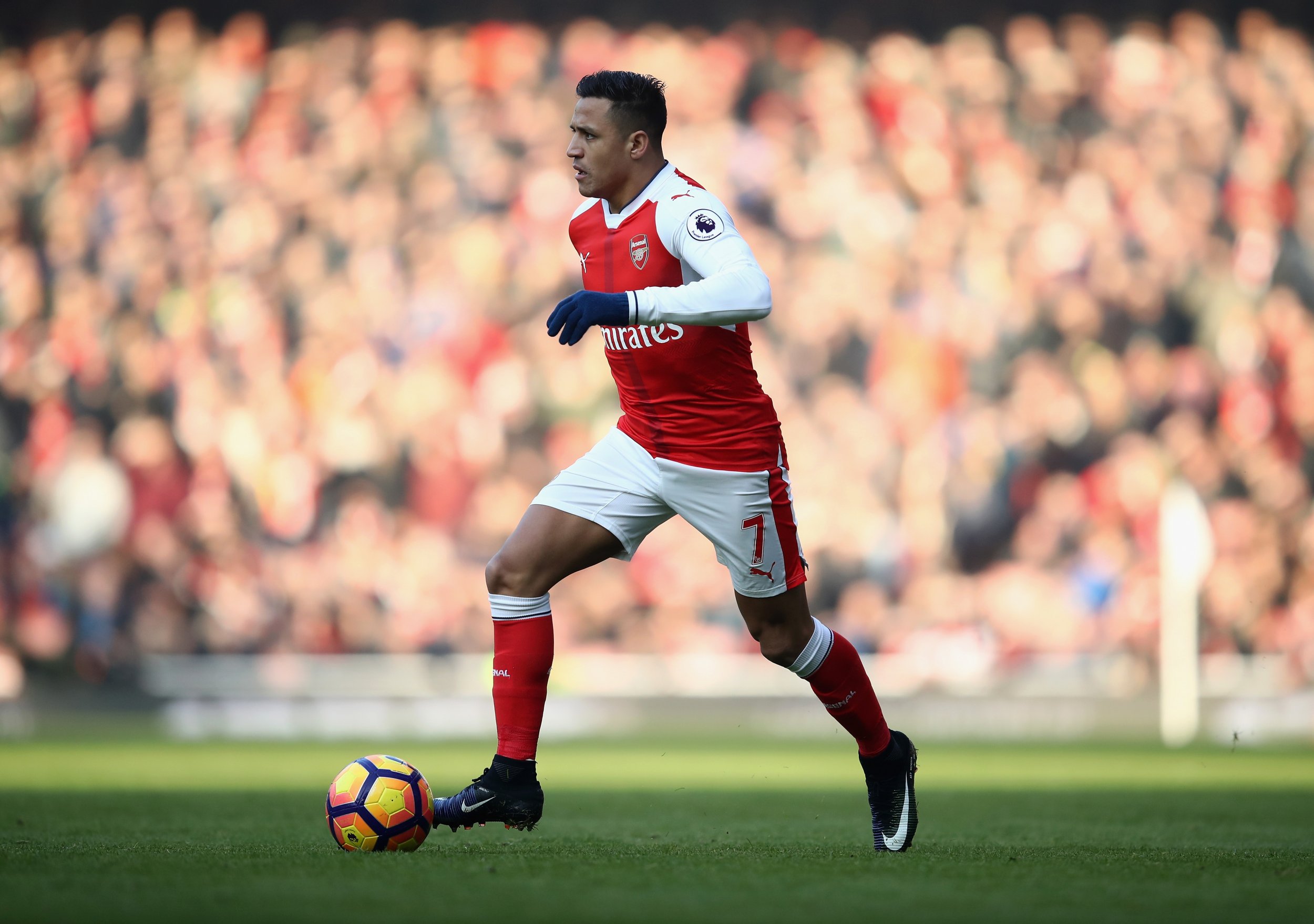 Arsenal Legend Reveals Alexis Sanchez Contract Discussion