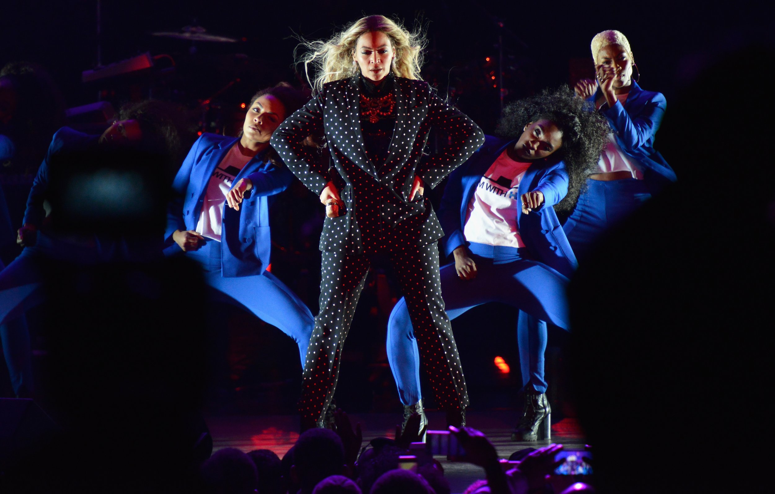 Beyonce performs