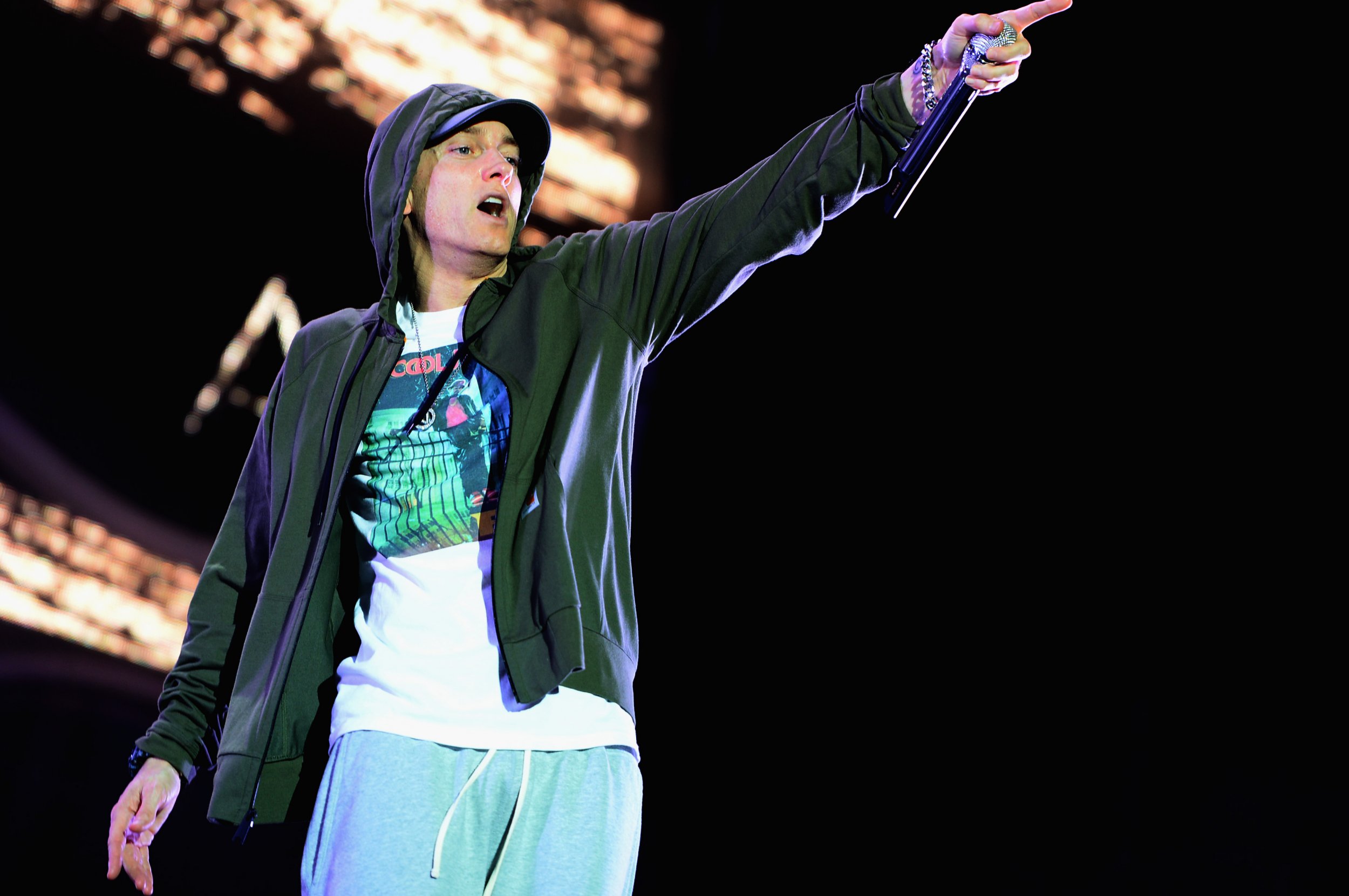 Guess Who's Back? Eminem Set for U.K.'s Reading and Leeds ...