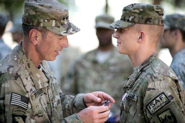 petraeus-afghanistan-fe01-berry petraeus-afghanistan-fe01-berry