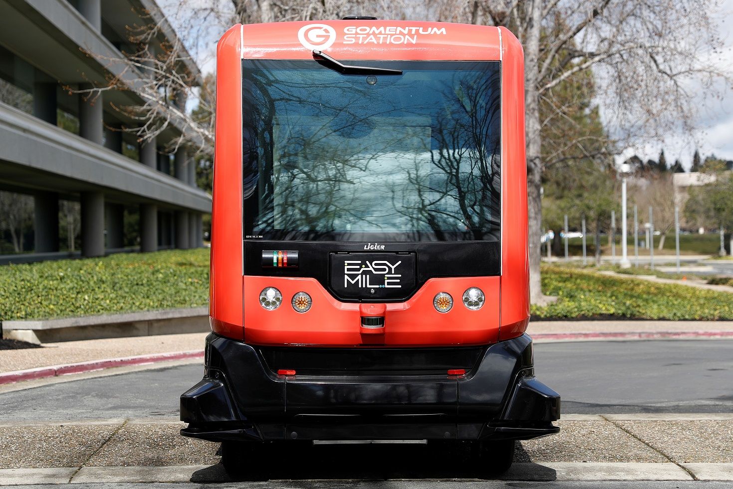 self-driving bus california easymile