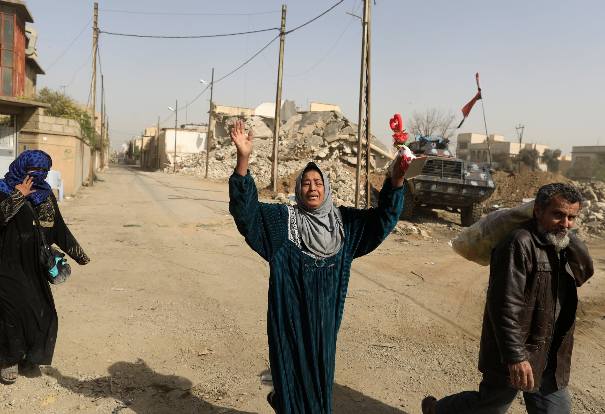 Mass Grave Of Shi'ite Inmates Killed By ISIS Found In Iraq - Newsweek