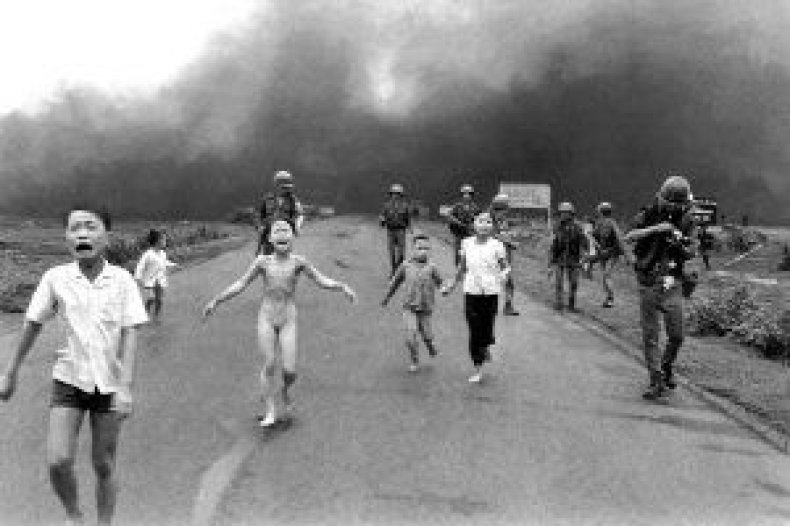 bombs-vietnam-napalm