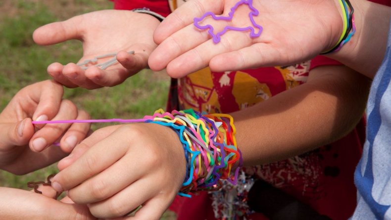 LIST-silly-business-silly-bandz-wide.jpg
