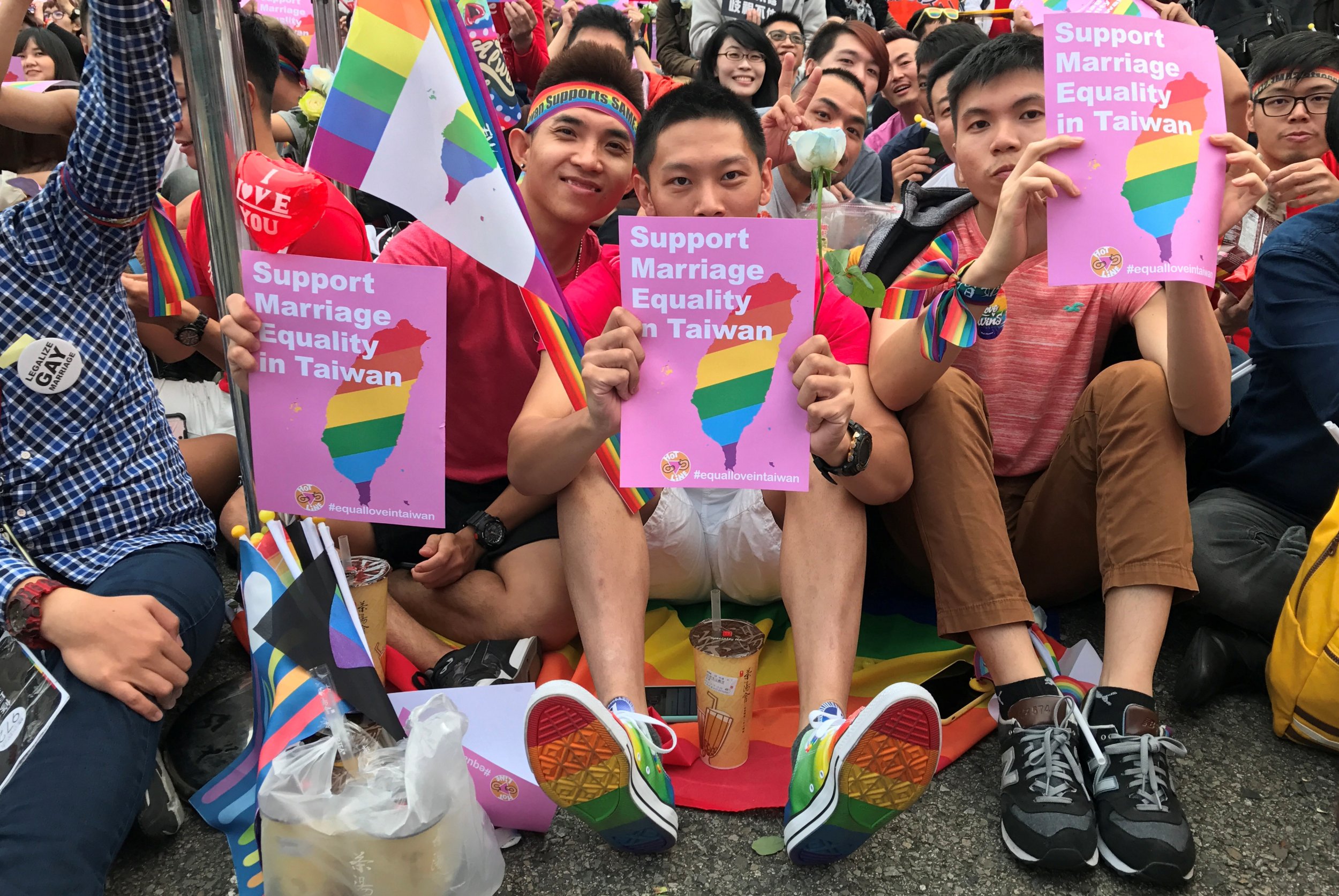 Same-Sex Marriage Debated in Taiwan, as Rights Activists Petition  Government - Newsweek