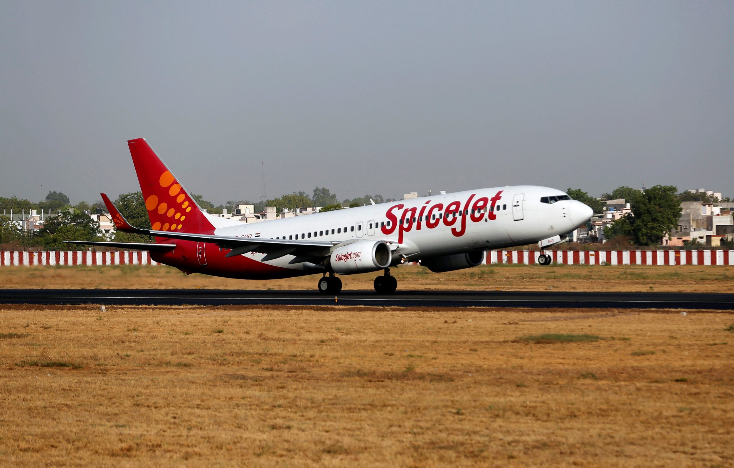 SpiceJet plane