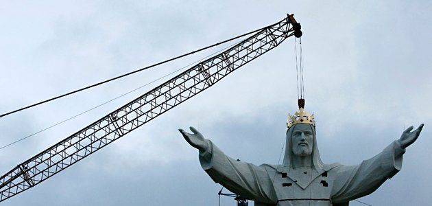 jesus-statue-ovscchriststatue24-wide