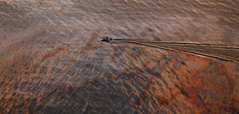 list-100-days-spill-where-oil-wide.jpg
