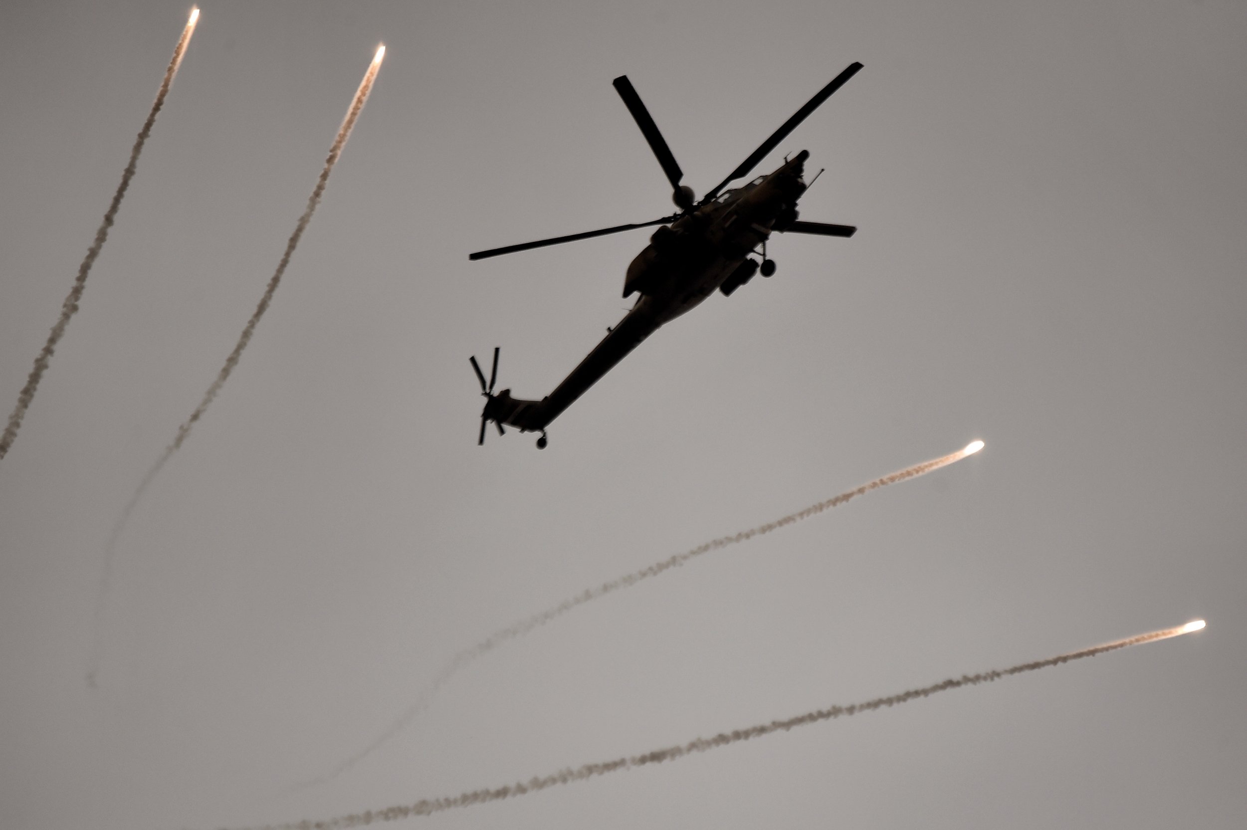 Iraqi helicopter over Mosul