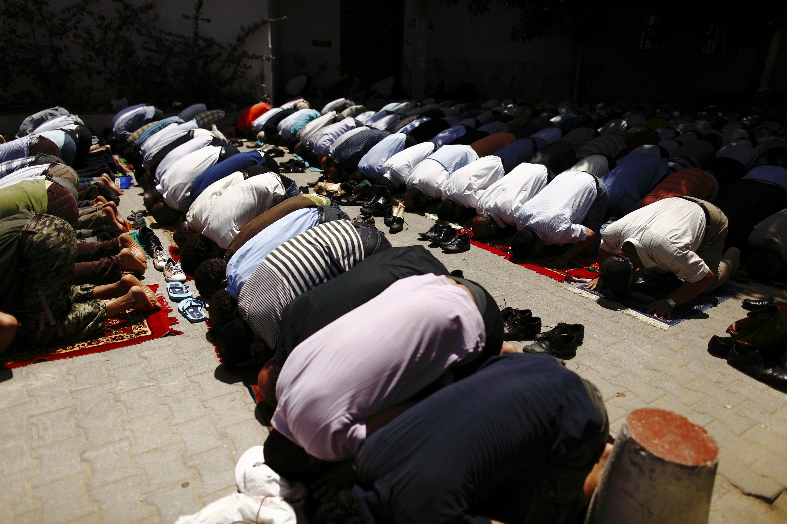 Tunisia prayer