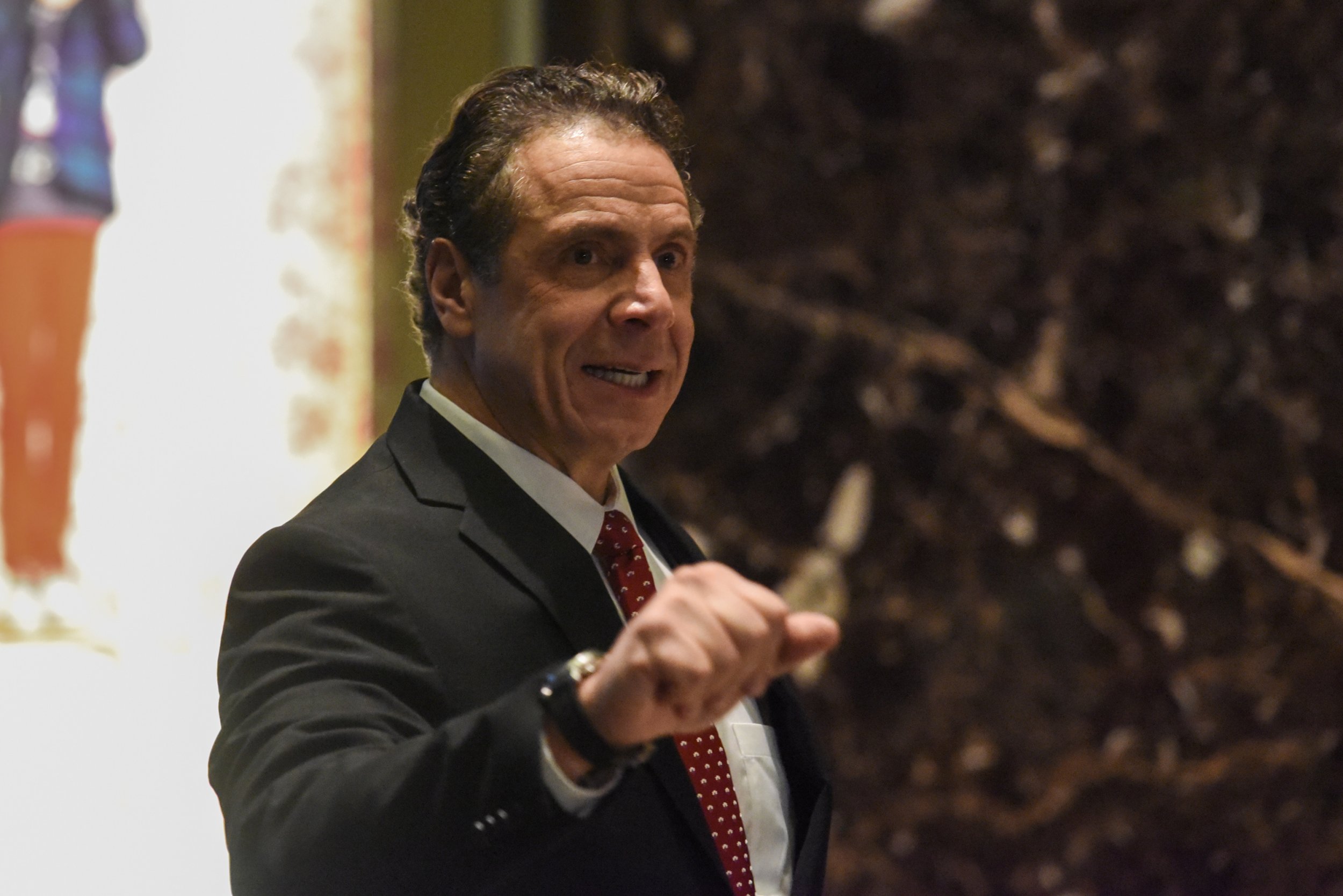 04_11_cuomo_01