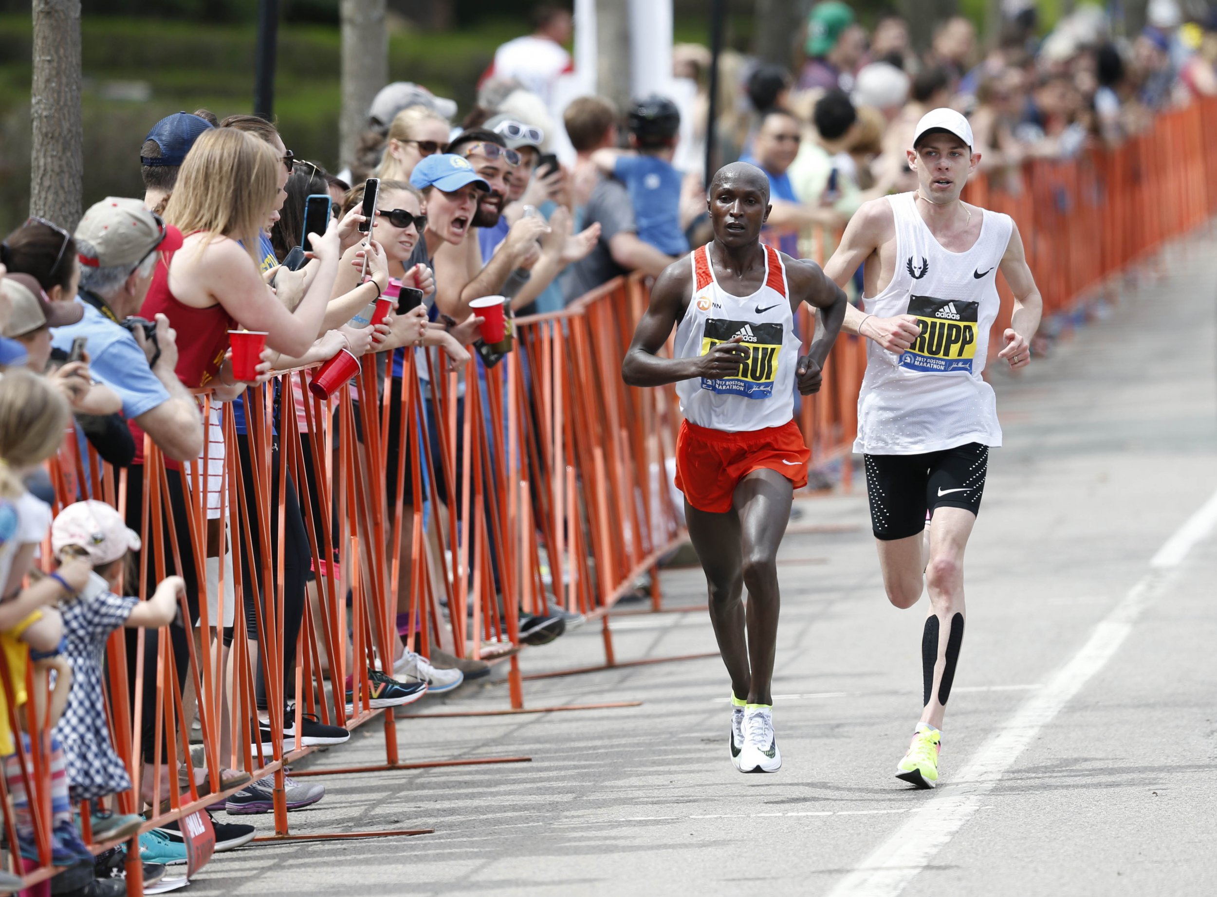 Follow the action of the iconic Boston Marathon - MYLAPS