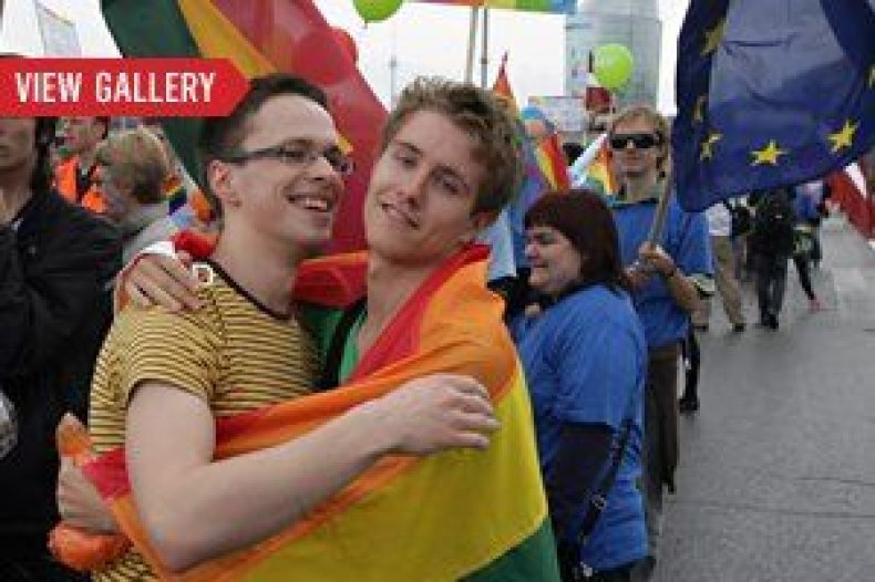 gal-gay-rights-around-world-tease