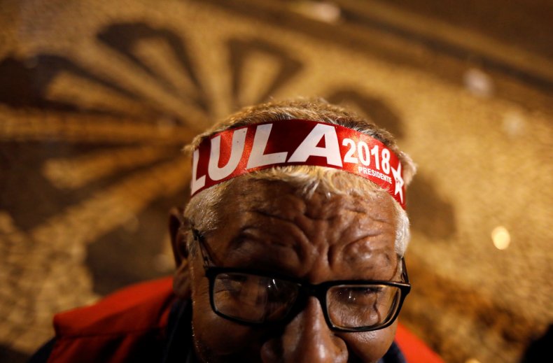 11_05_Lula supporter_01