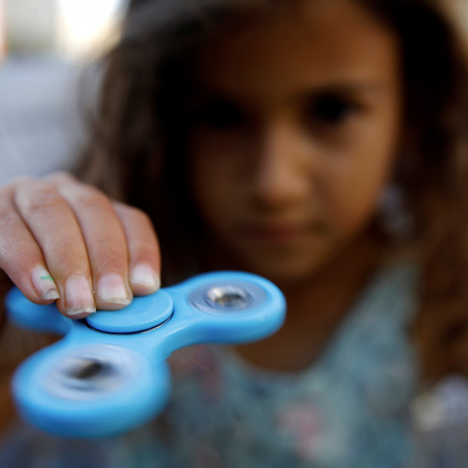 klokke Afdeling lyd Do Fidget Spinners Help Anxiety and ADHD? Experts Are Skeptical