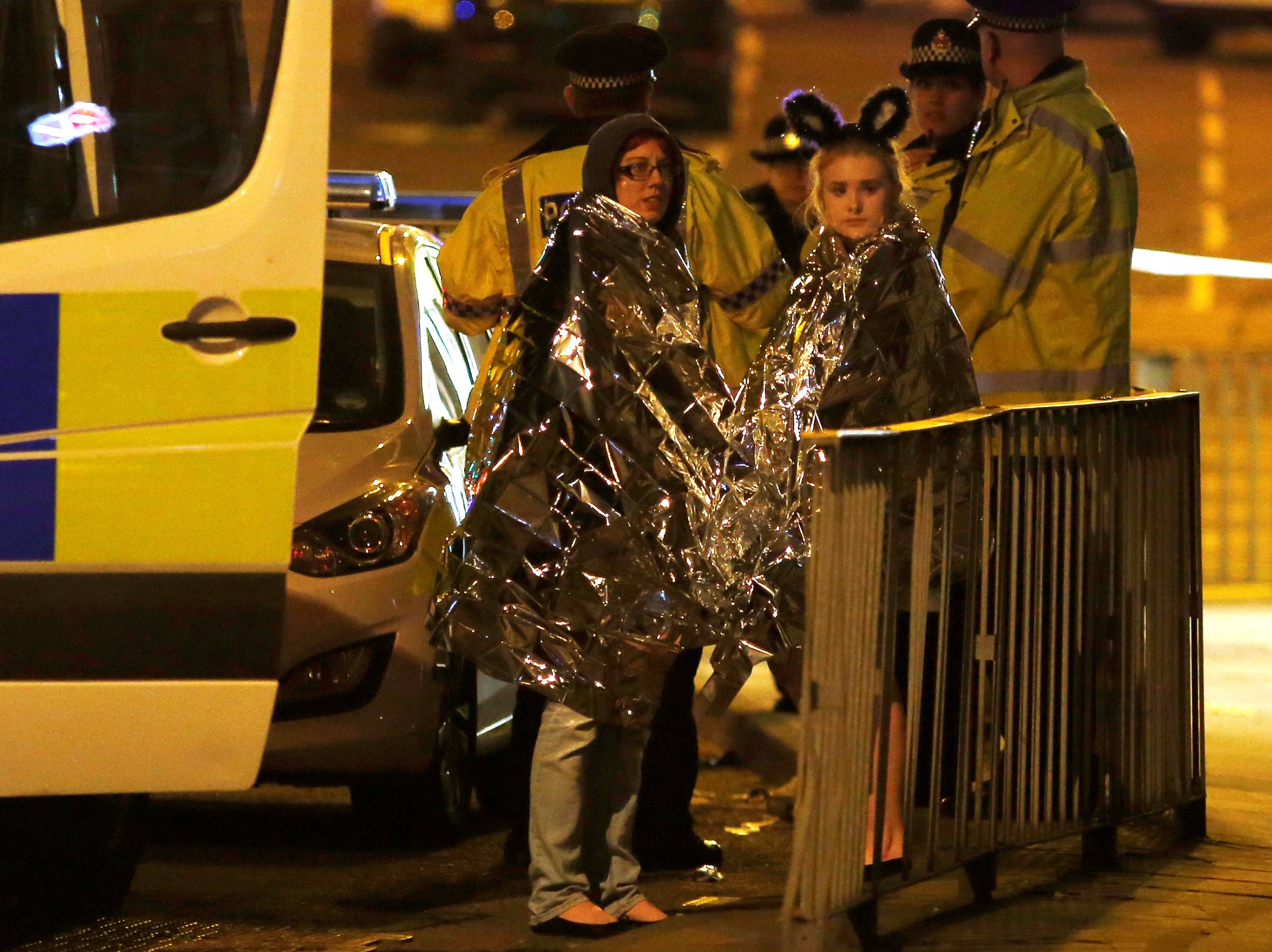 Ariana Grande Photos And Videos Of Concert Explosion Show Immediate Aftermath