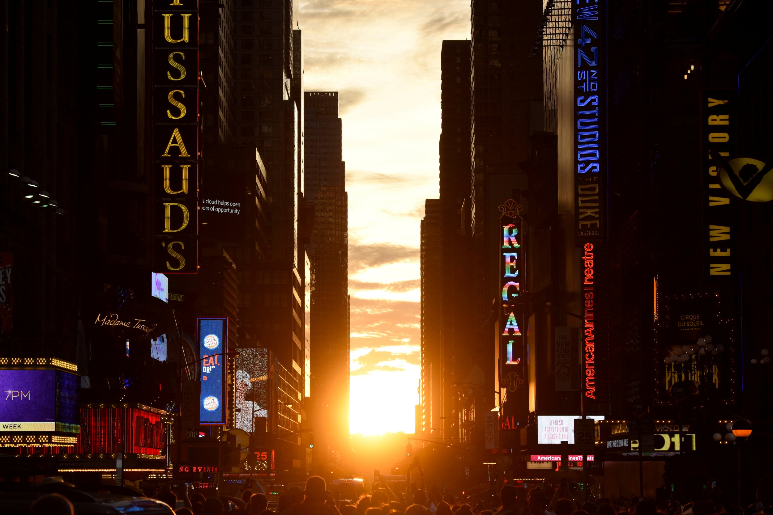 5-24-17 Manhattanhenge 1