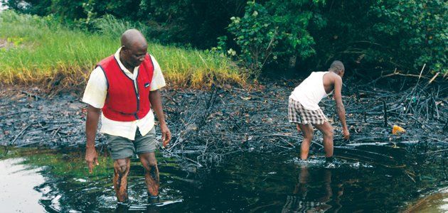 nigeria-oil-spills-ta0504-wide