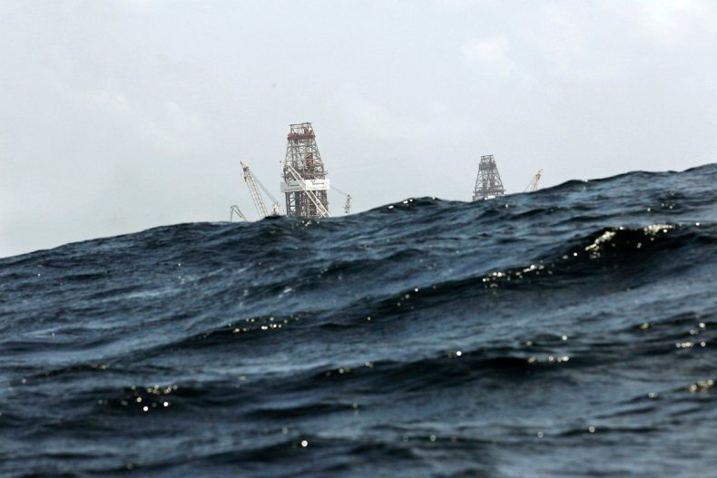 oil-spill-timeline-july-23-waves