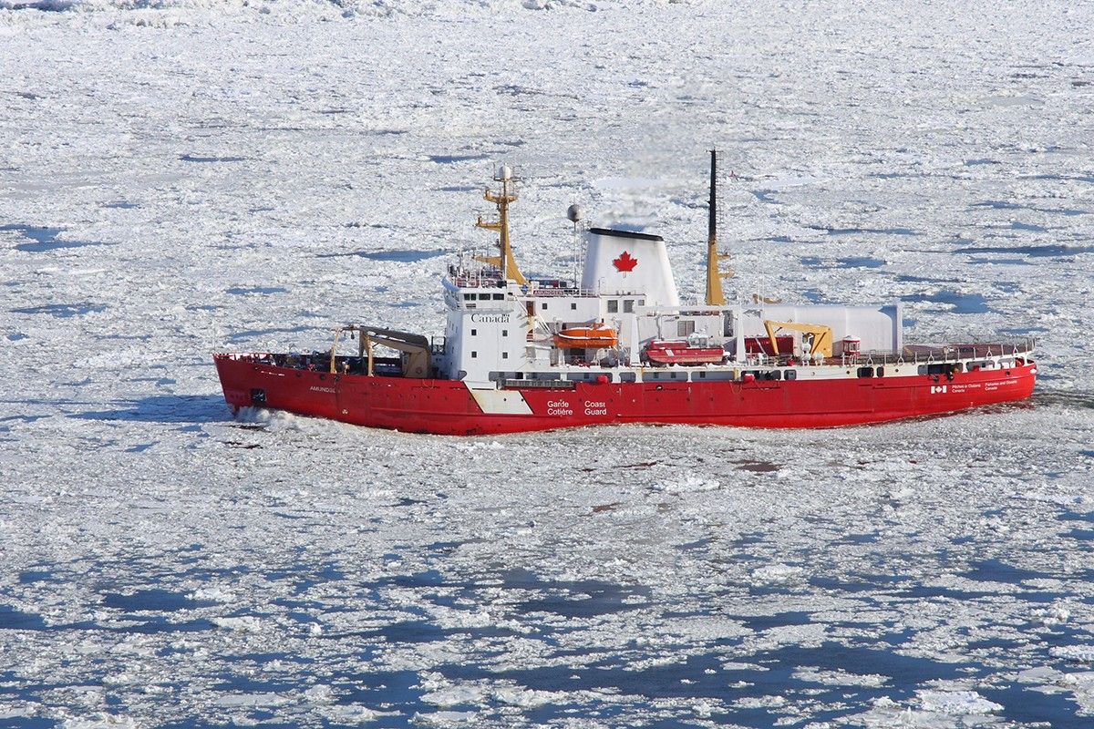 CCGS_Amundsen-1200x800