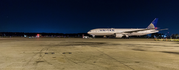 Extreme turbulence sends 10 United Airlines passengers to the hospital