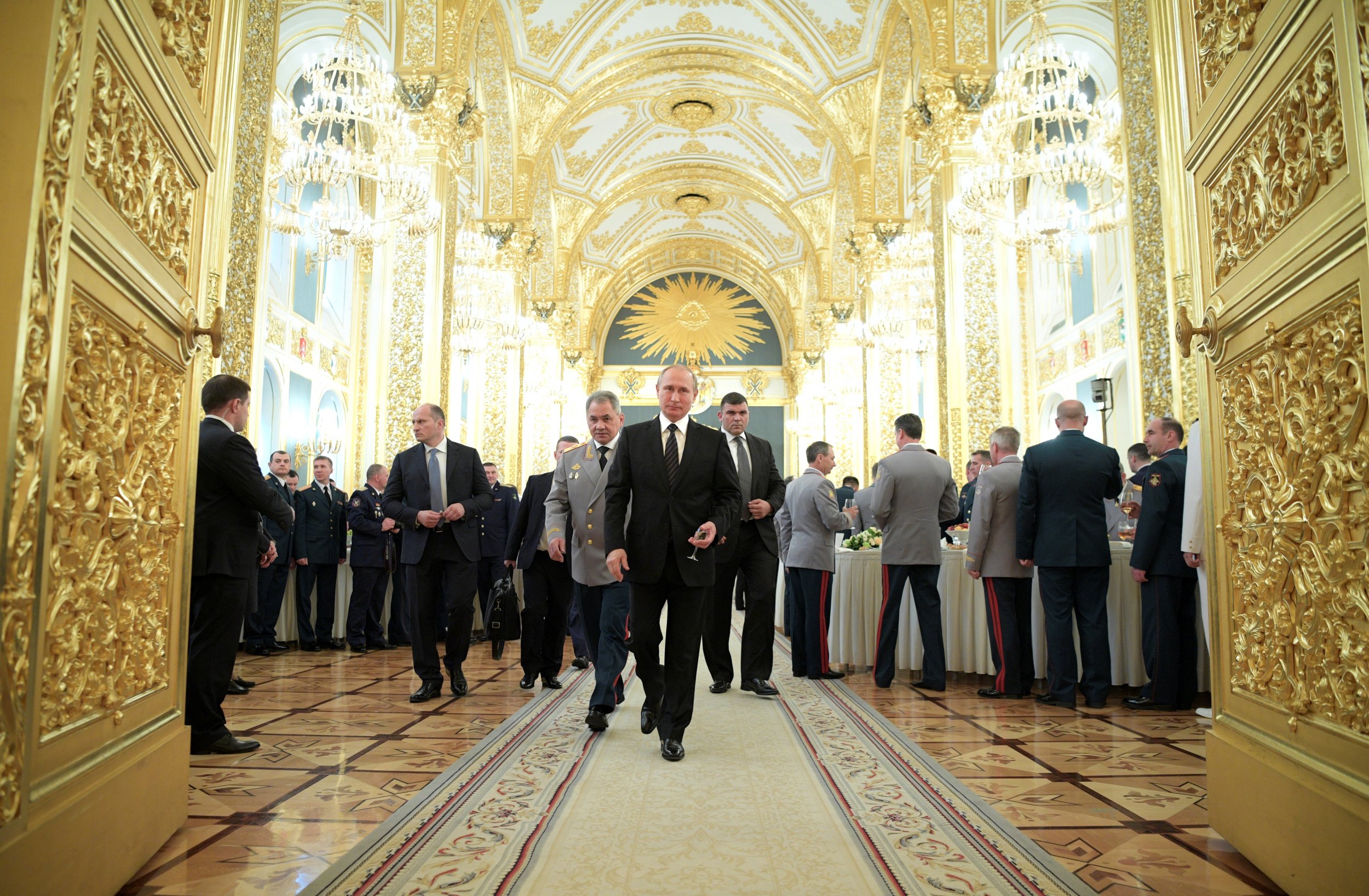 Кремлевской резиденции президента. Резиденция президента России в Кремле. Резиденция президента России в Московском Кремле внутри. Большой Кремлёвский дворец в Москве резиденция президента.