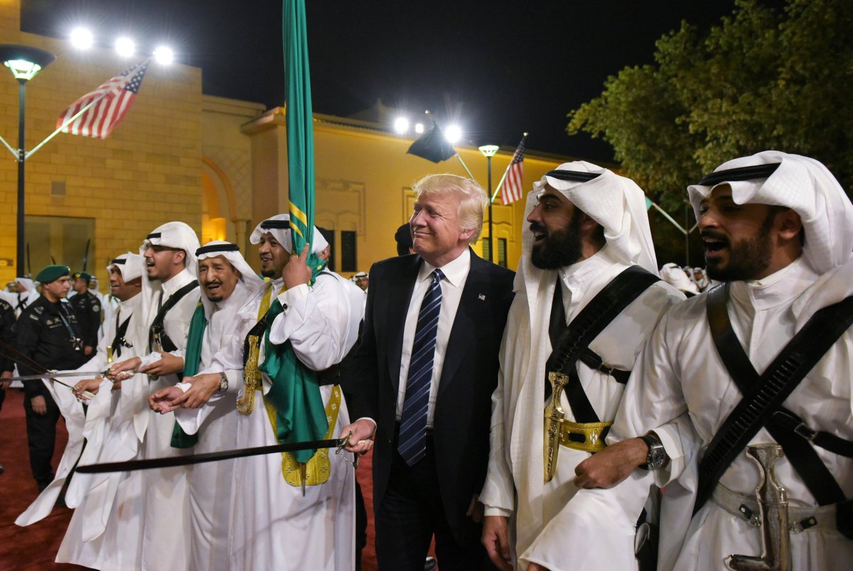Trump Saudi sword dance