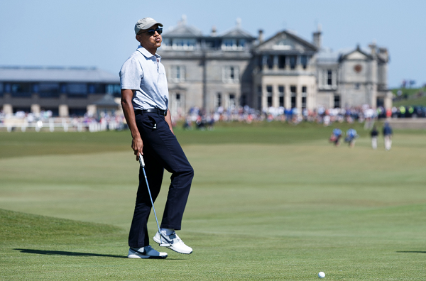 Barack Obama Is Enjoying His First Birthday Out Of The White House In Martha S Vineyard