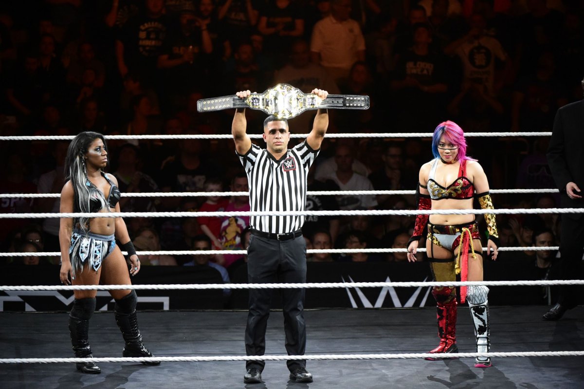 Asuka vs. Ember Moon