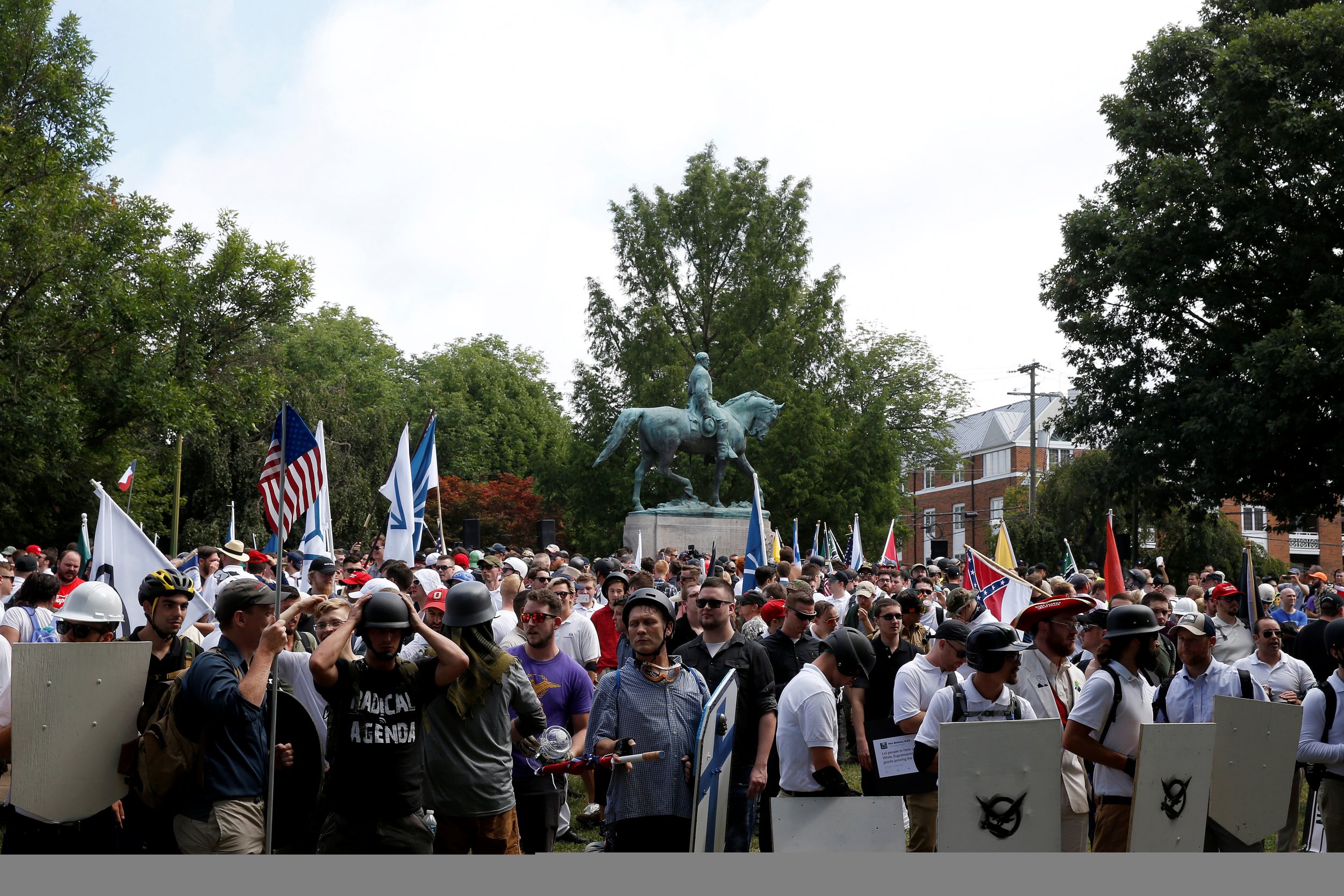 Robert E. Lee's Direct Descendant Denounces Charlottesville White  Nationalists: 'There's No Place For That Hate'