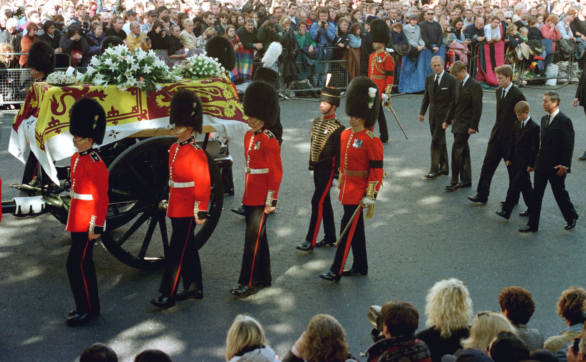 Princess Diana Prince William Tells How He Hid Behind His Hair To Get Through Mother S Funeral