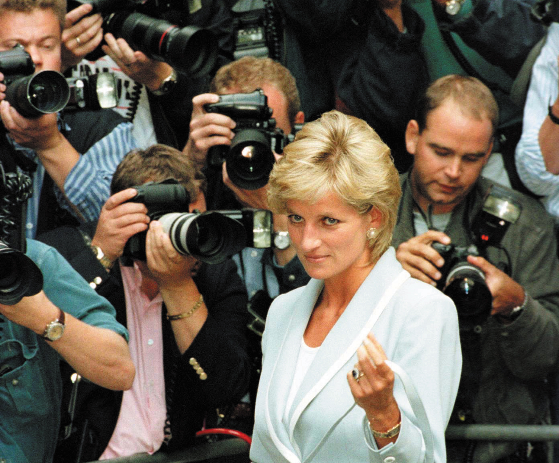 diana and paparazzi