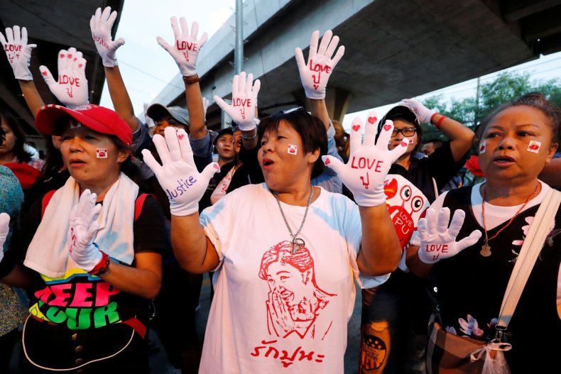 Yingluck supporters