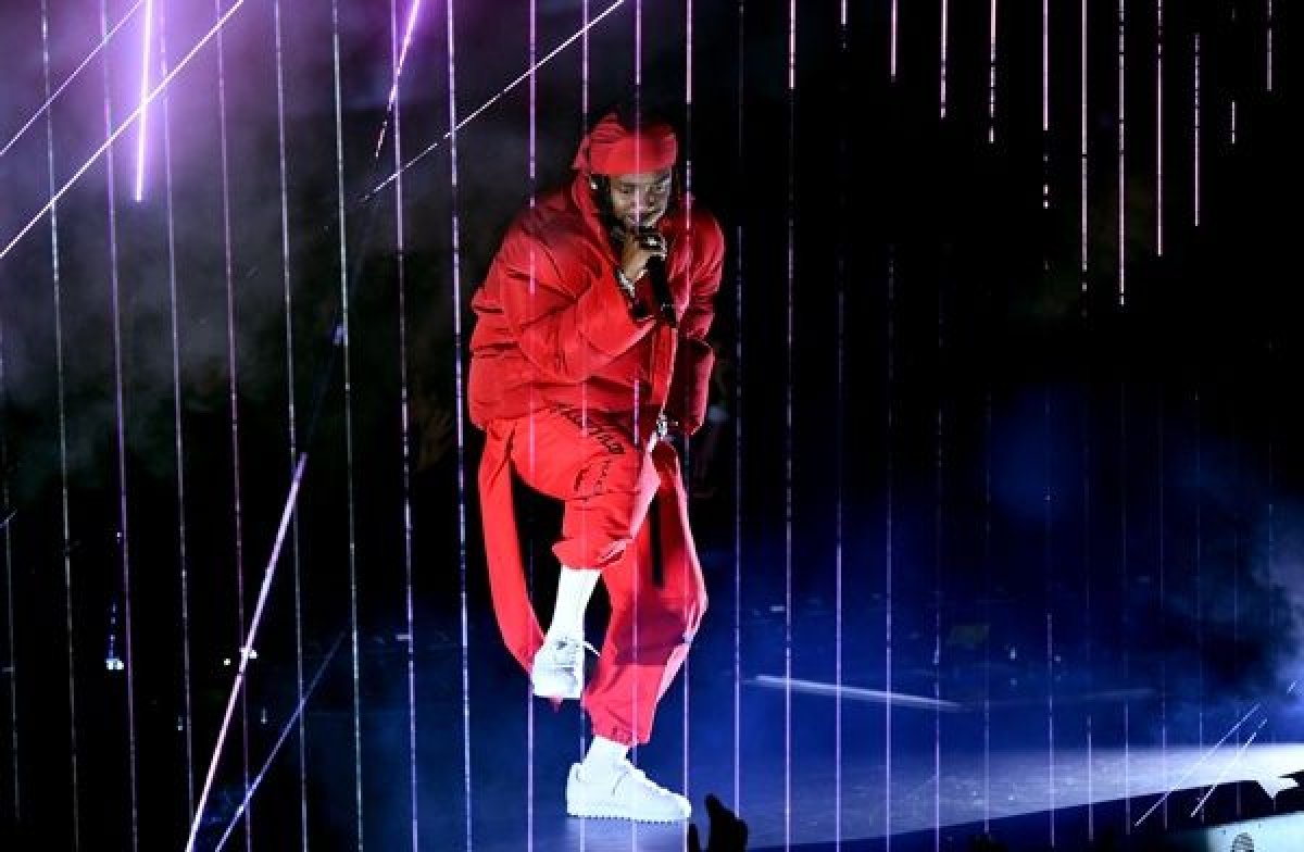 Kendrick Lamar performs at the 2017 MTV Video Music Awards