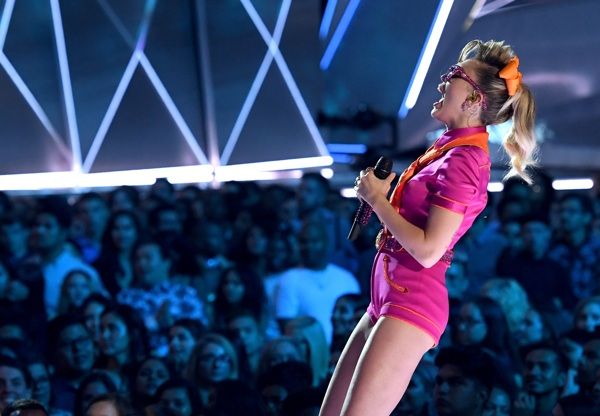 Miley Cyrus performs onstage during the 2017 MTV Video Music Awards